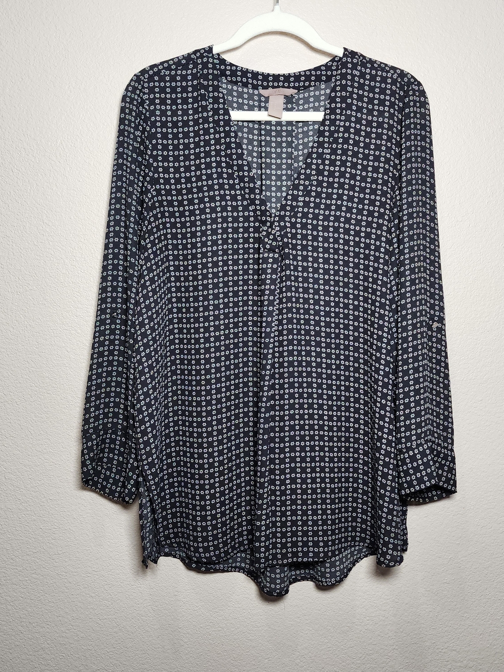 Black And White Patterned V-Neck Women's Blouse Tunic